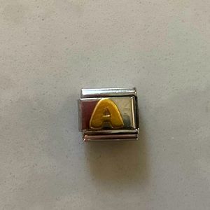 Classic Nomination Bracelet Link - Gold Letter “A”